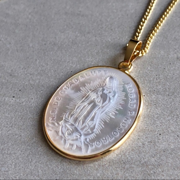 🆕LAST Boho Mother Mary 14K Carved Shell Necklace - Picture 3 of 8